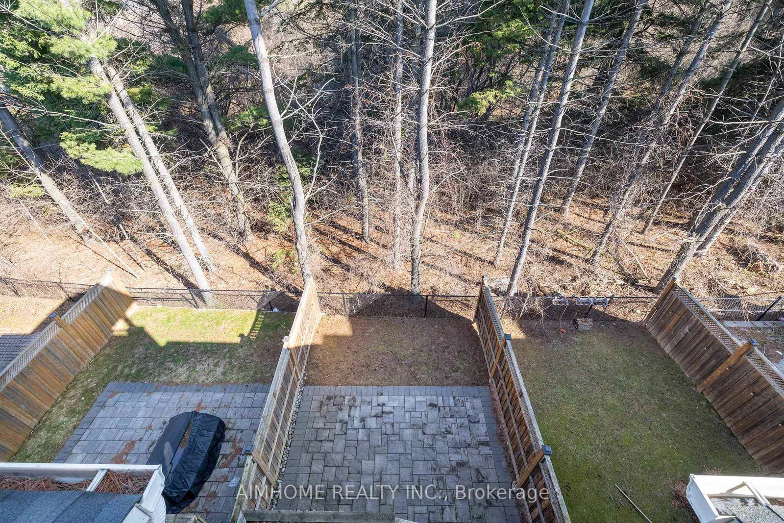 92-radial-drive-aurora-ontario-n13036476