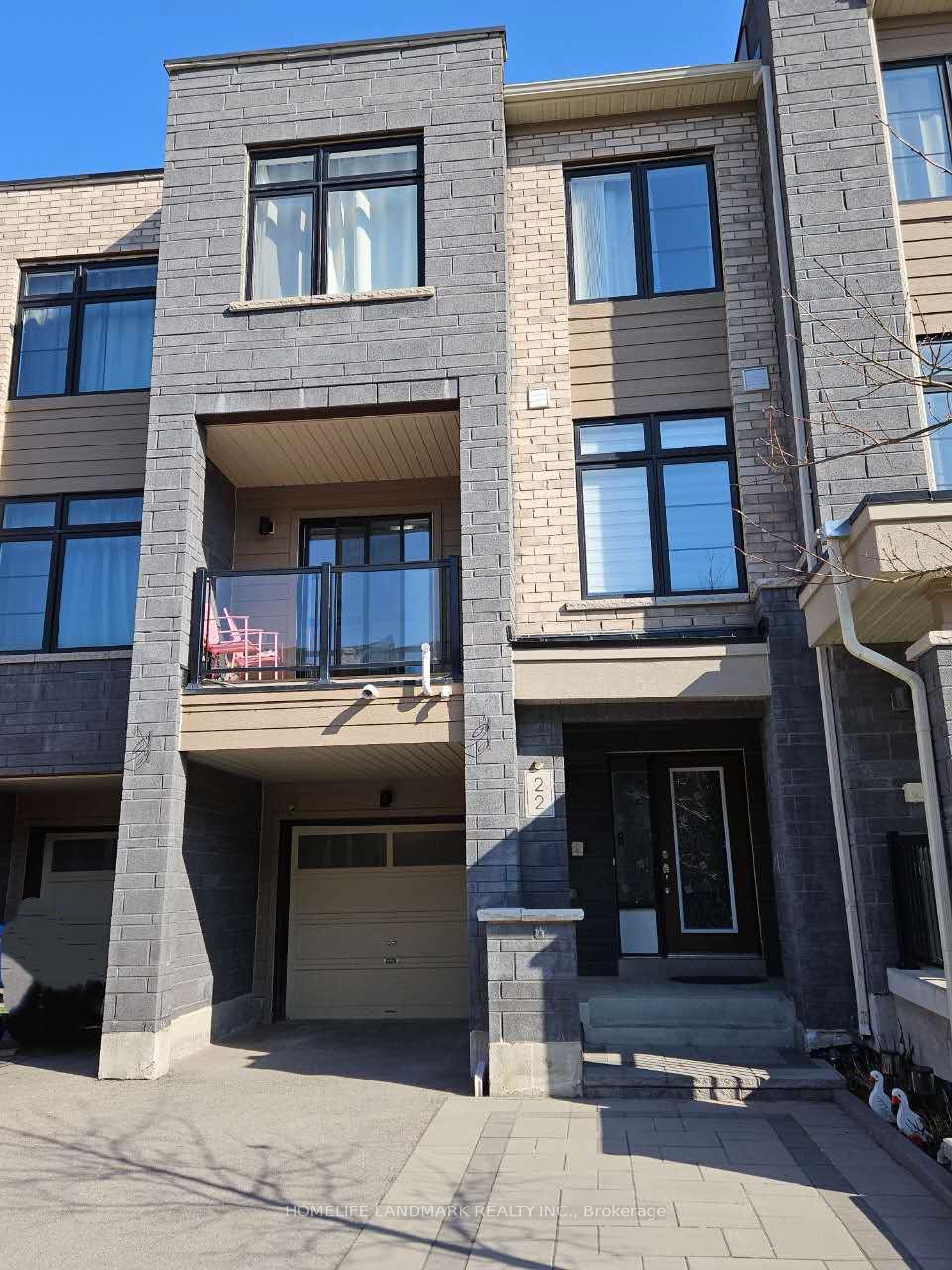 22-vantage-loop-newmarket-ontario-n13037794