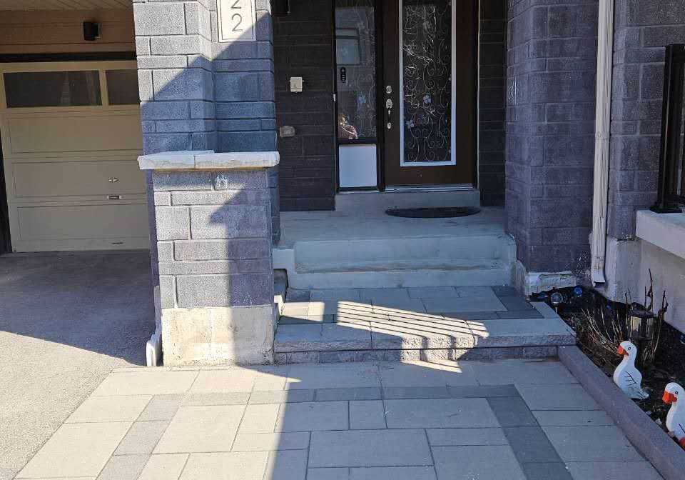 22-vantage-loop-newmarket-ontario-n13037794