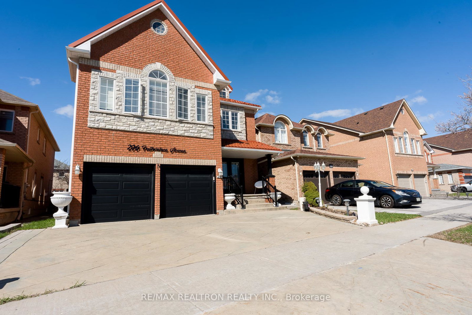206-featherstone-avenue-markham-ontario-n13037804