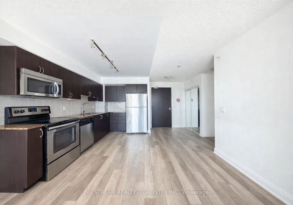 372-hwy-7-e-richmond-hill-ontario-n13037822