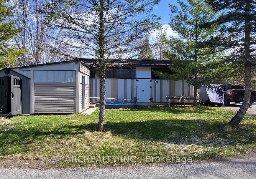 42-horseshoe-circle-georgina-ontario-n13038338