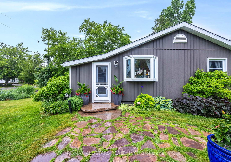 31-odell-lane-georgina-ontario-n13038436