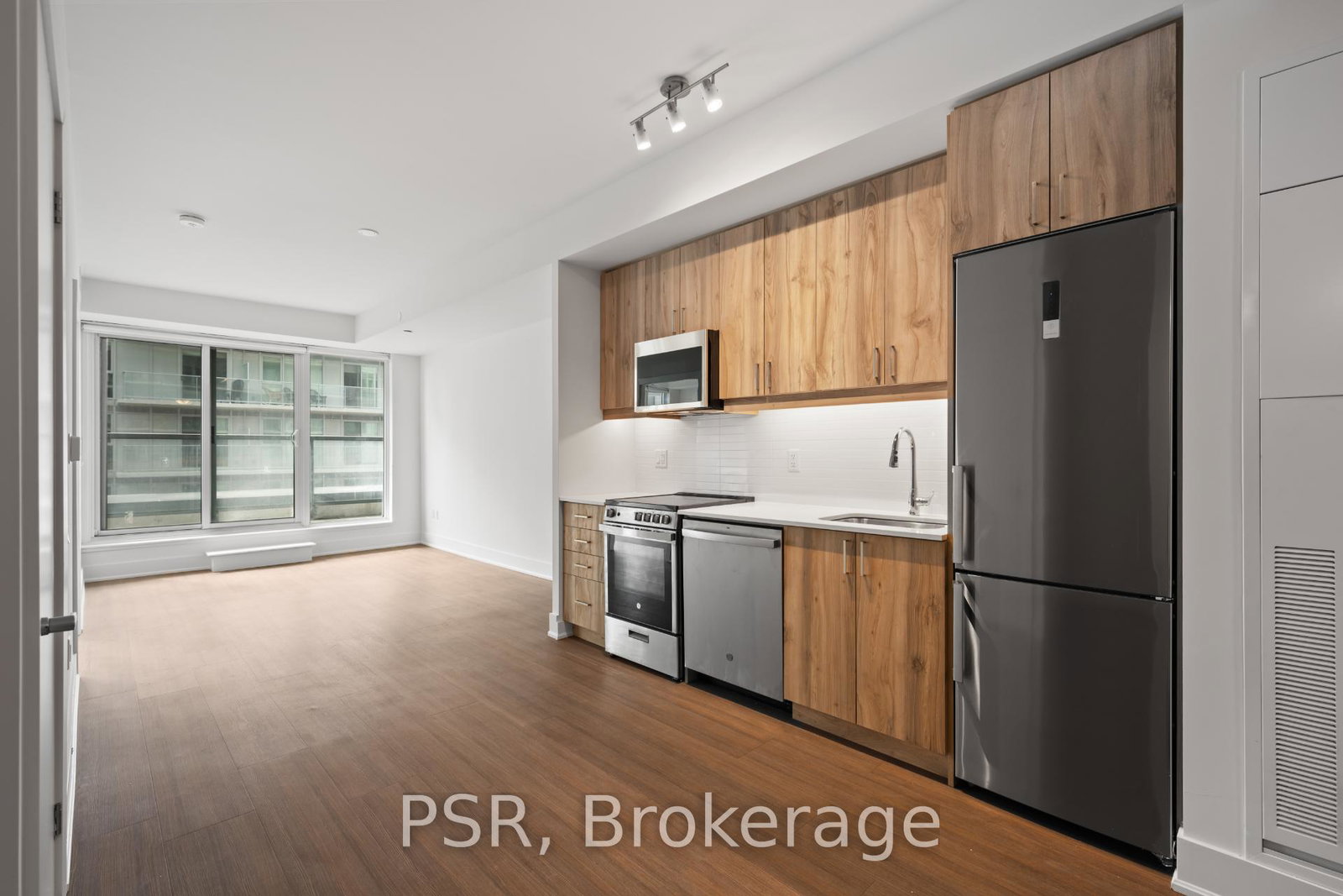 195-deerfield-road-newmarket-ontario-n13038478