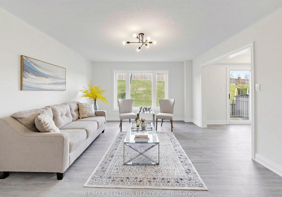 575-walpole-crescent-newmarket-ontario-n13038764