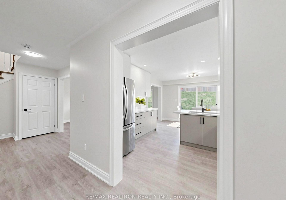 575-walpole-crescent-newmarket-ontario-n13038764