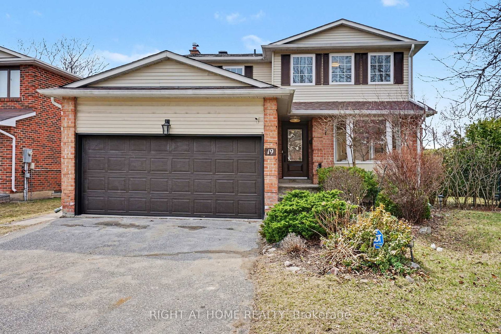 19-lang-road-markham-ontario-n13038918