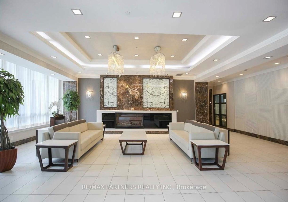 370-highway-7-road-e-richmond-hill-ontario-n13039460