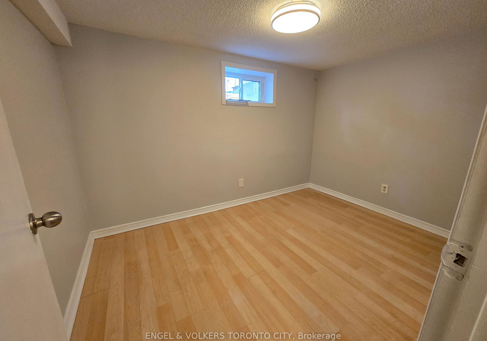 209-septonne-avenue-newmarket-ontario-n13039620