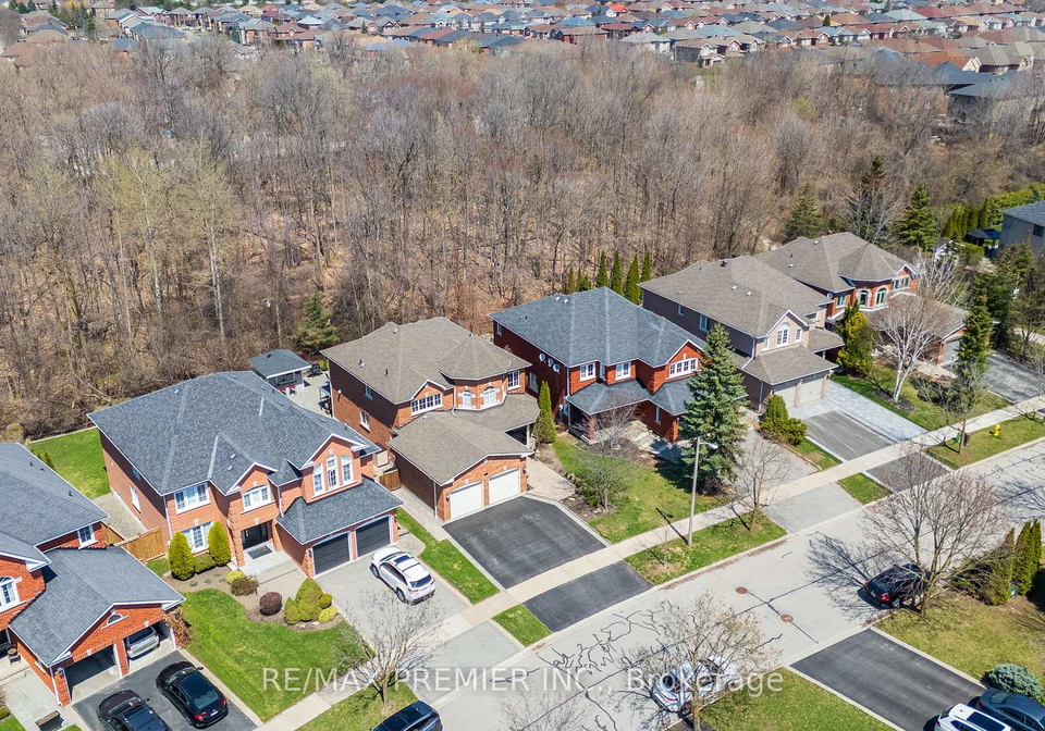 38-helmsdale-avenue-vaughan-ontario-n13040136