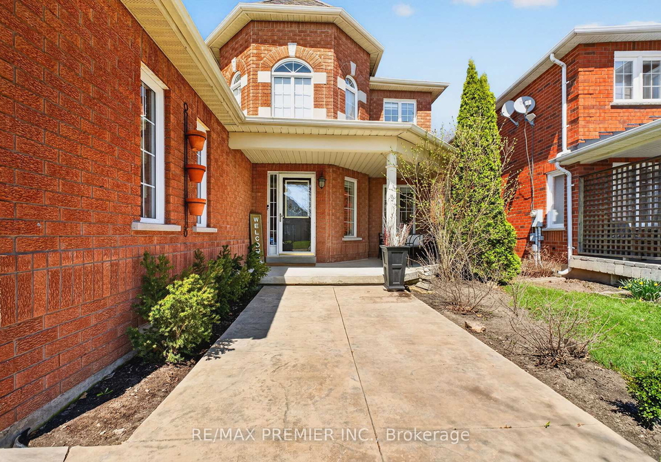38-helmsdale-avenue-vaughan-ontario-n13040136