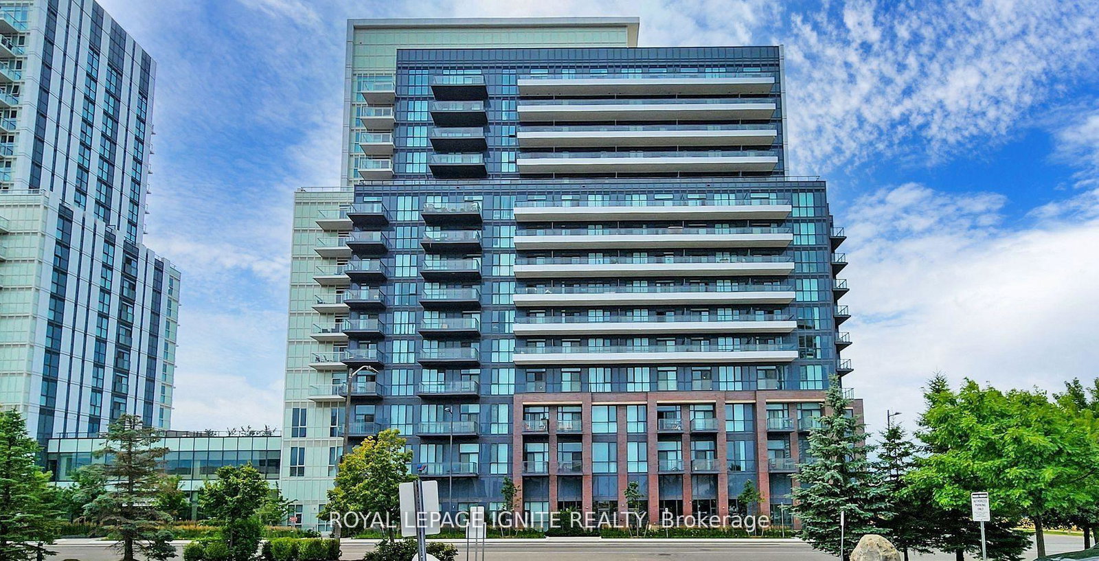 10-honeycrisp-crescent-vaughan-ontario-n13040766
