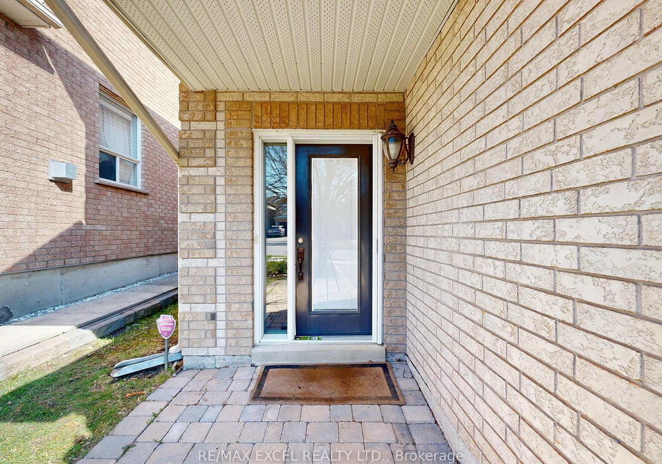 93-clearmeadow-boulevard-newmarket-ontario-n13042364