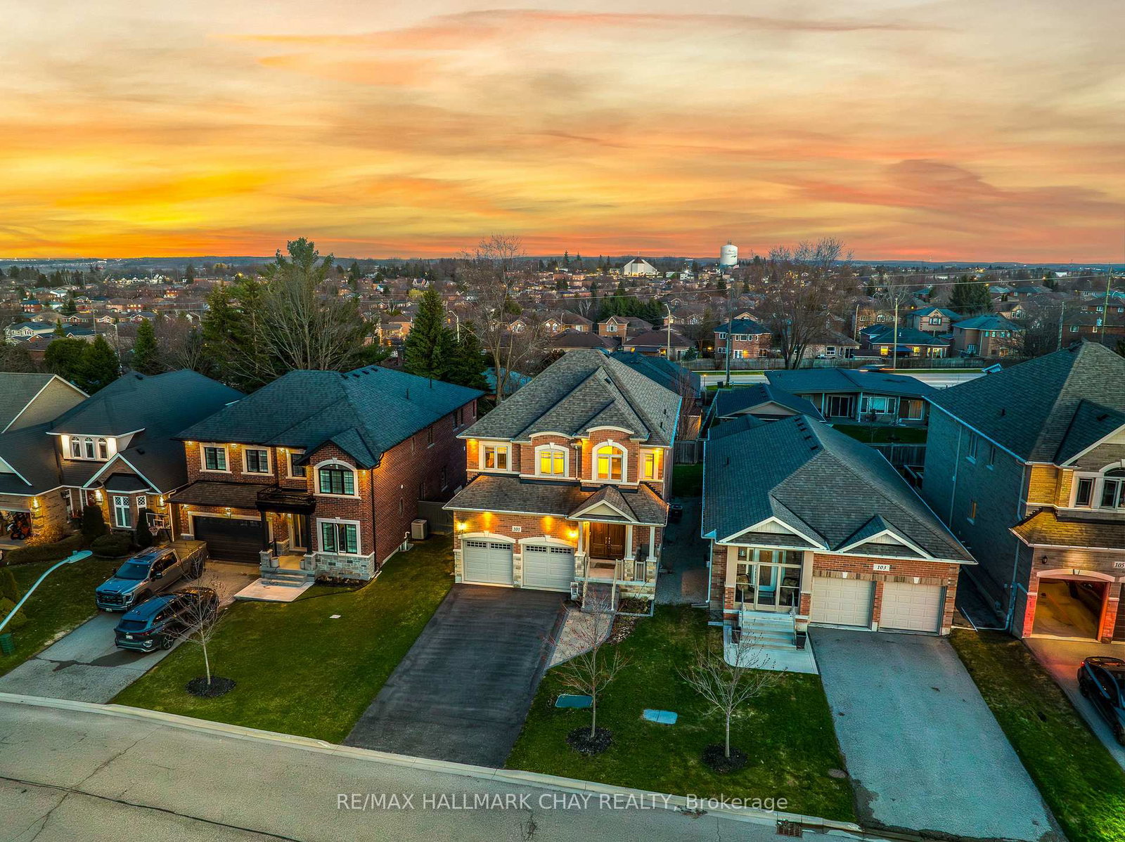 101-gardiner-drive-bradford-west-gwillimbury-ontario-n13042418