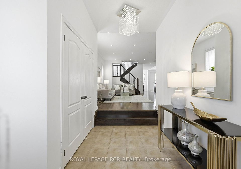 18-kerr-lane-aurora-ontario-n13042708