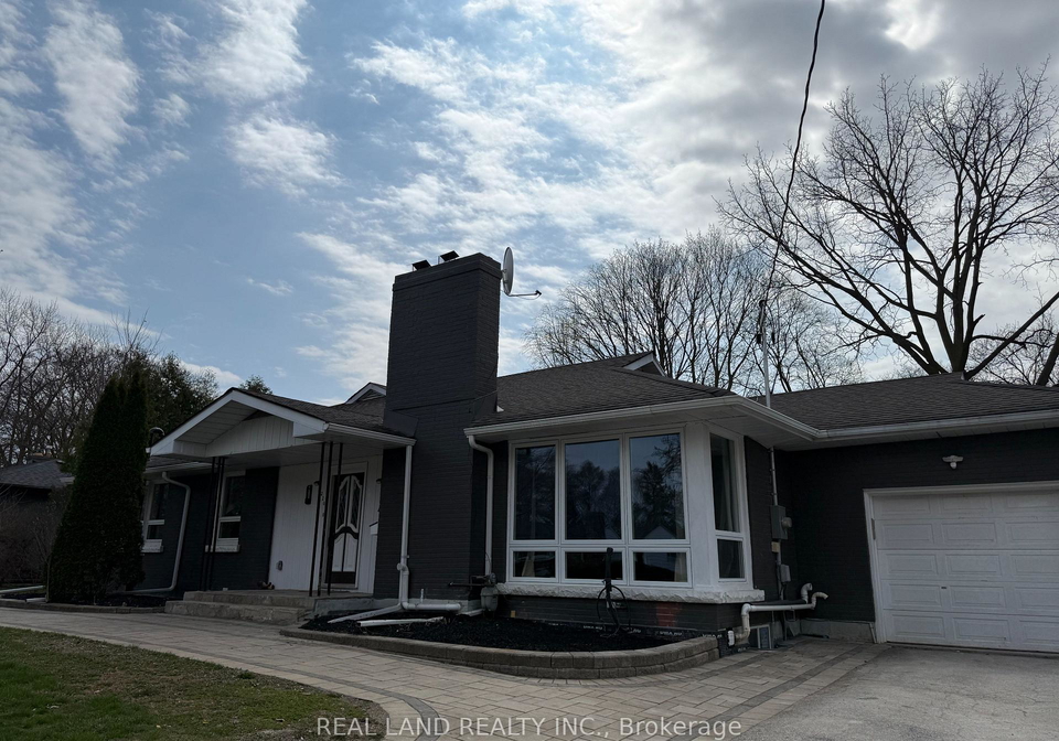 220-millard-avenue-newmarket-ontario-n13043858