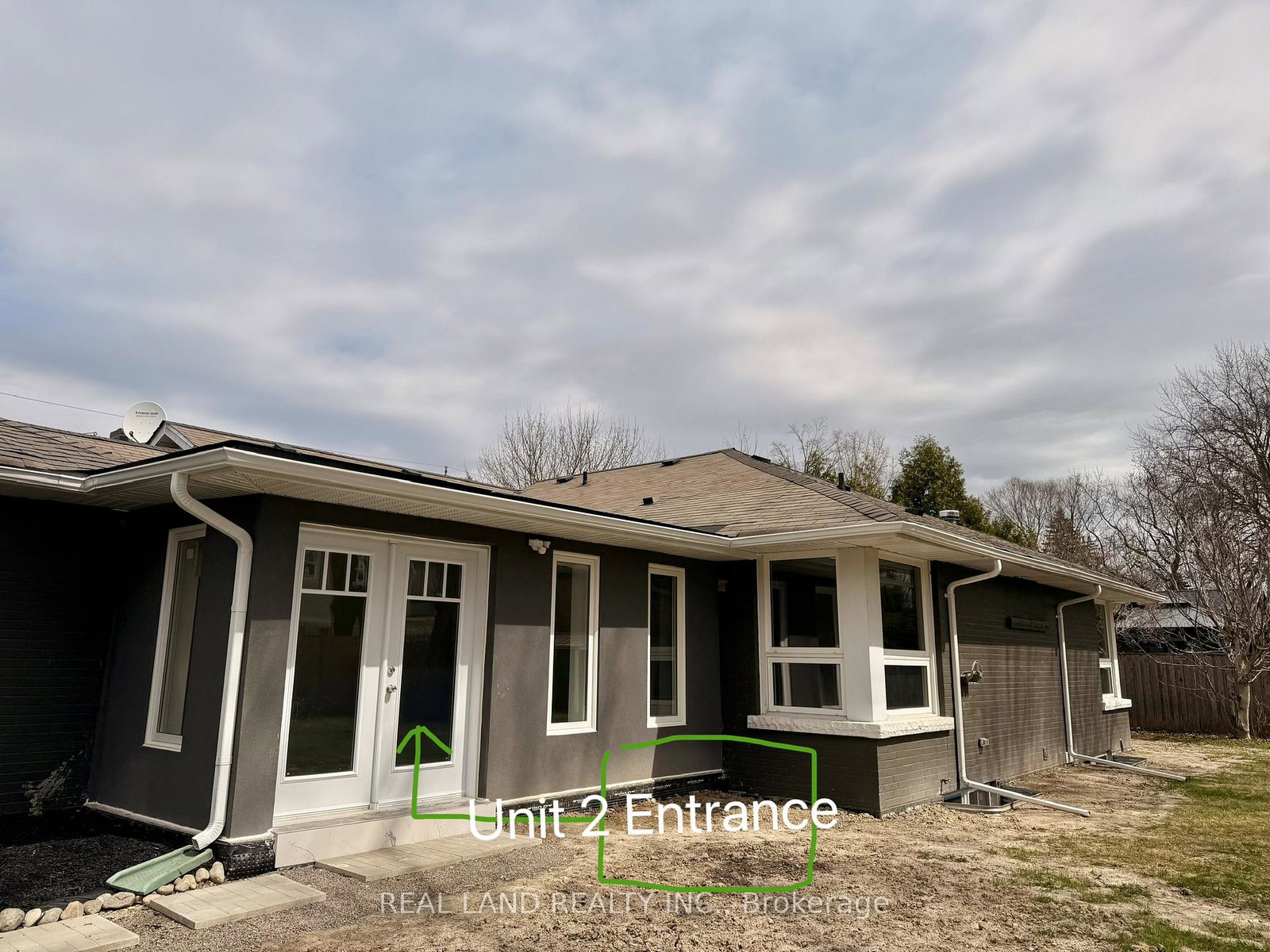 220-millard-avenue-newmarket-ontario-n13043866