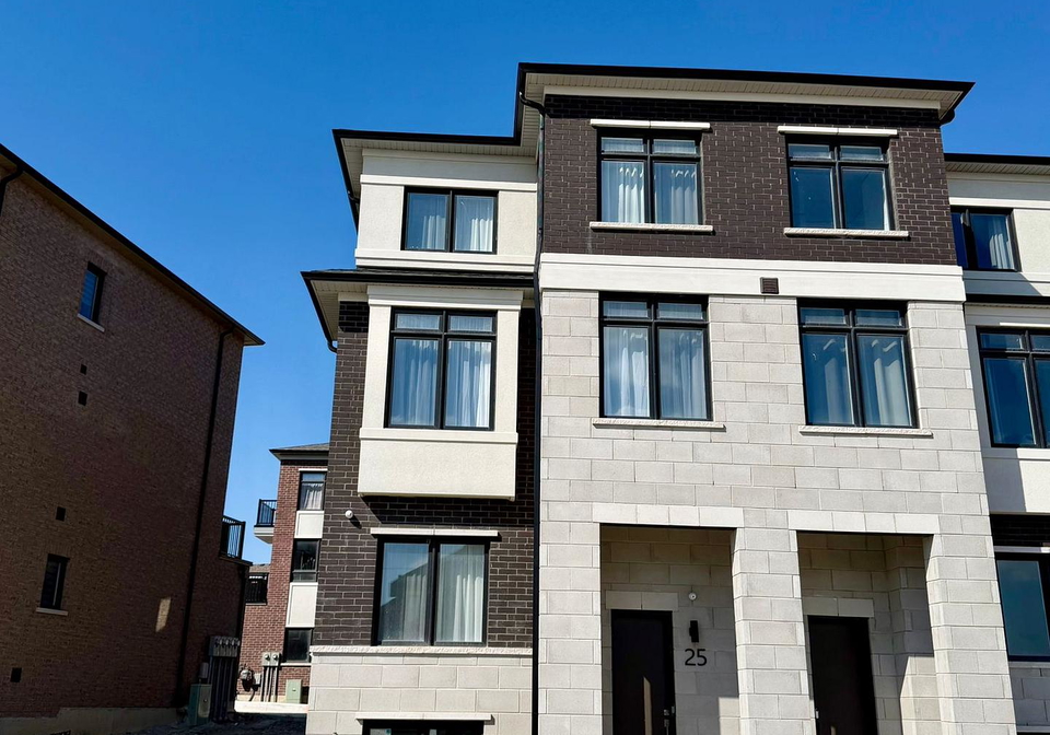 25-victor-metcalf-lane-richmond-hill-ontario-n13044602