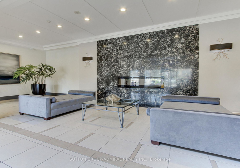 50-disera-drive-vaughan-ontario-n13045538