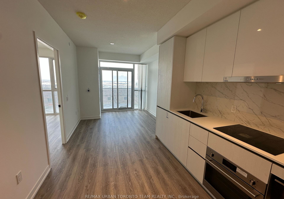 8-interchange-way-vaughan-ontario-n13045558