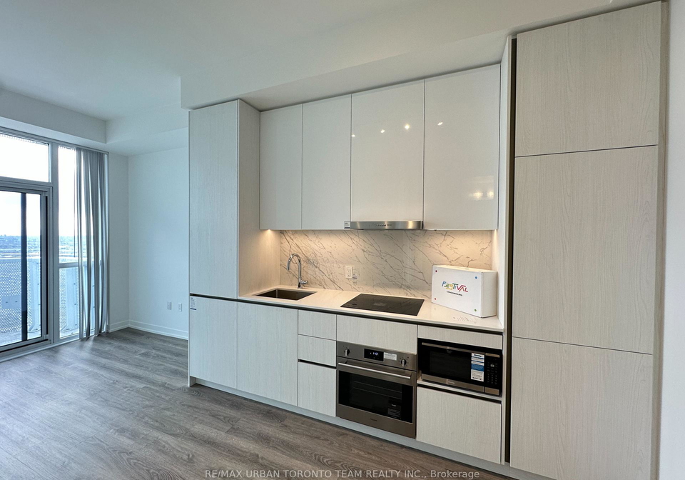 8-interchange-way-vaughan-ontario-n13045612