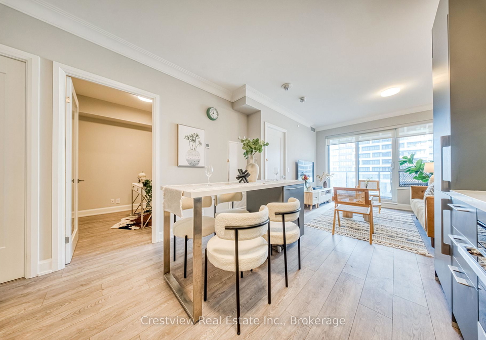 8-water-walk-drive-markham-ontario-n13045854