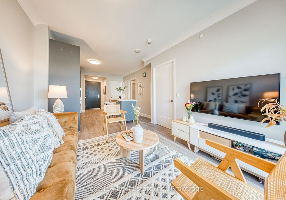 8-water-walk-drive-markham-ontario-n13045854