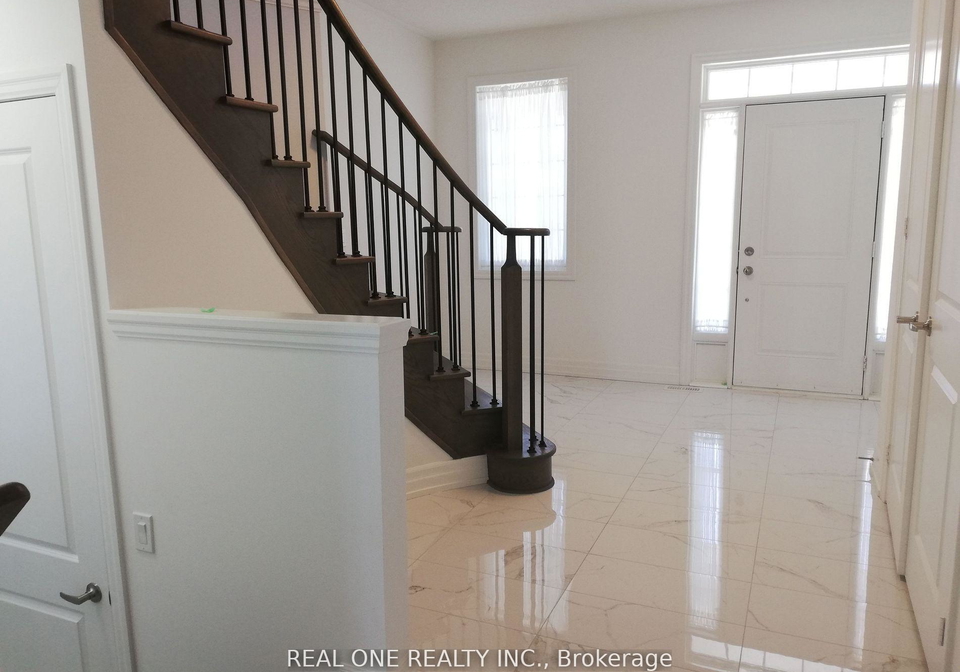 22-cloverridge-avenue-east-gwillimbury-ontario-n13046204