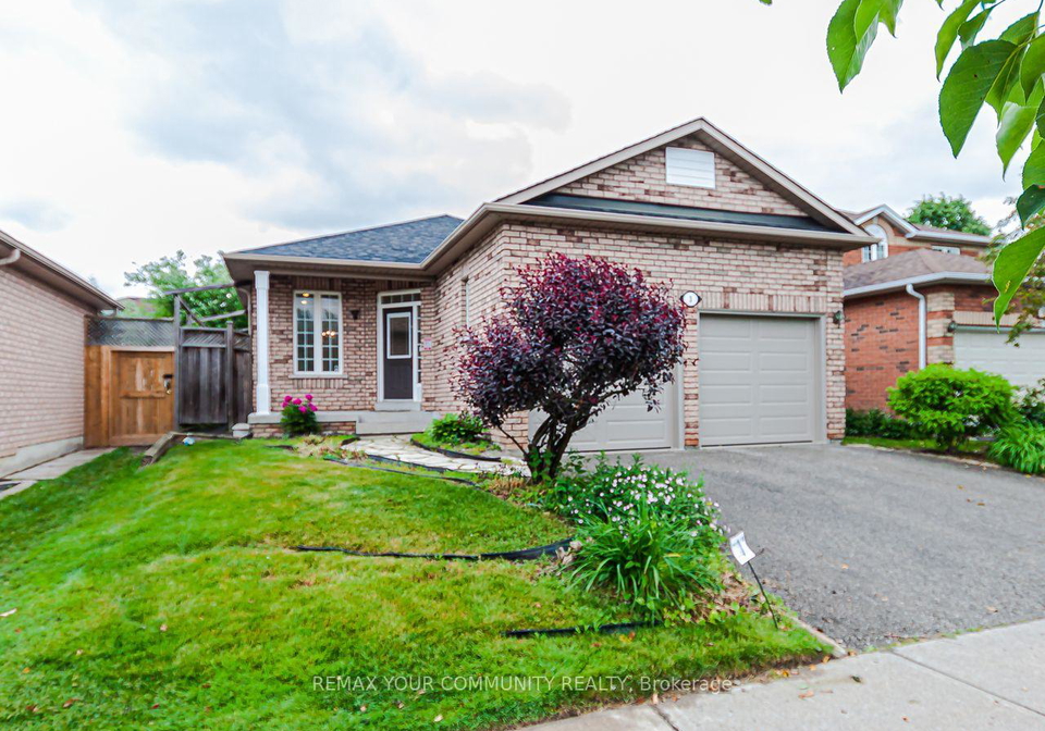 3-paddle-gate-richmond-hill-ontario-n13046452