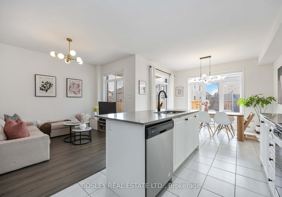 29-ferragine-crescent-bradford-west-gwillimbury-ontario-n13046756