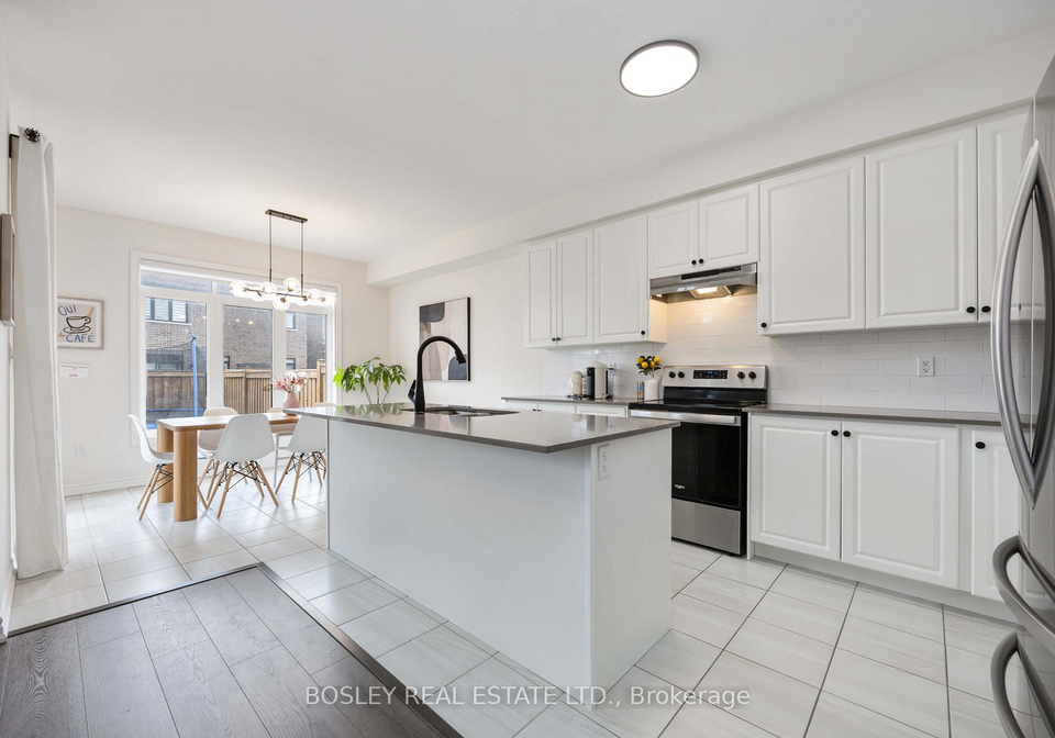 29-ferragine-crescent-bradford-west-gwillimbury-ontario-n13046756