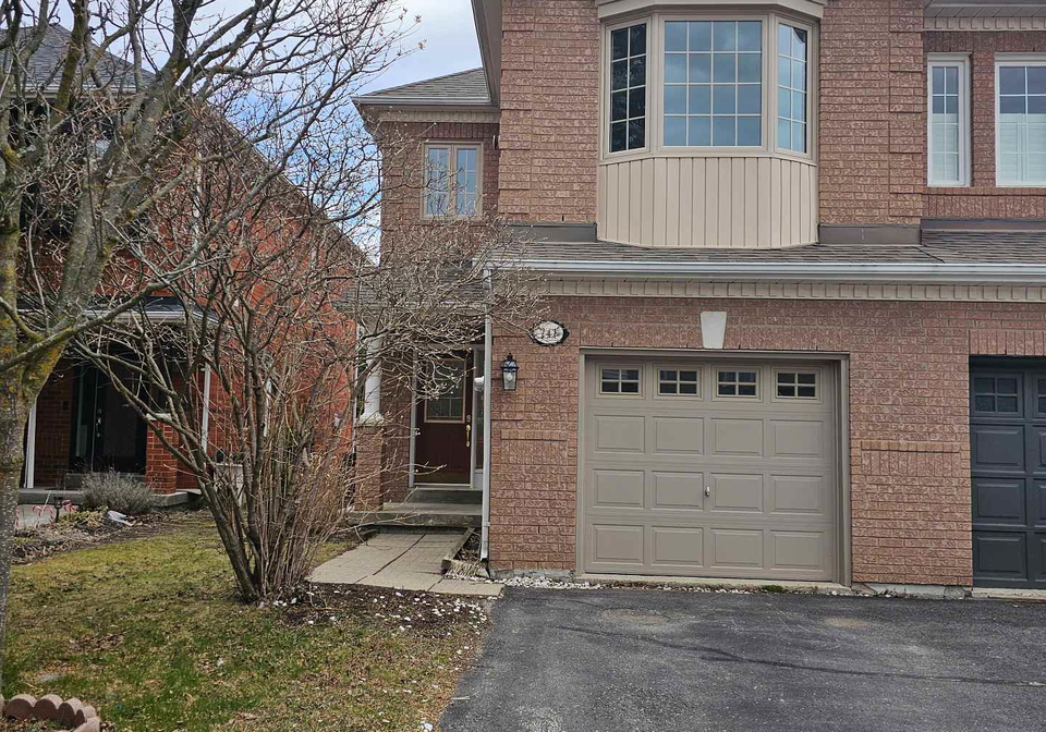 241-denise-circle-newmarket-ontario-n13046844