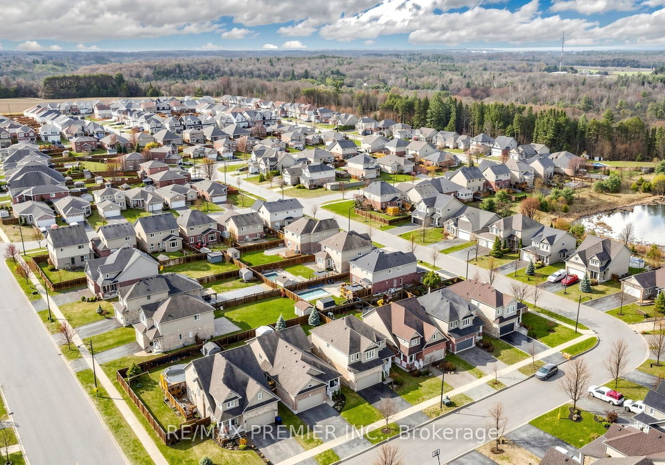 11-arnold-crescent-essa-ontario-n13046916