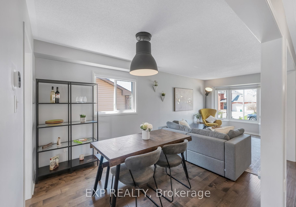 11-kingsgate-crescent-east-gwillimbury-ontario-n13047238