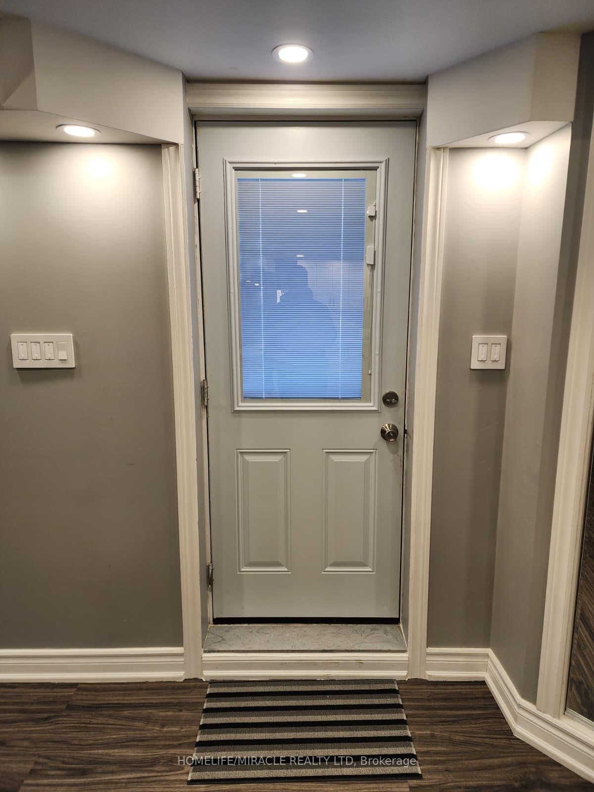 80-littleleaf-crescent-markham-ontario-n13047410