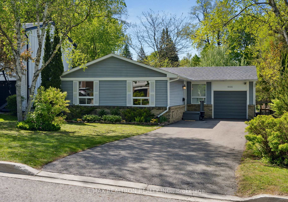 968-jacarandah-drive-newmarket-ontario-n13047462