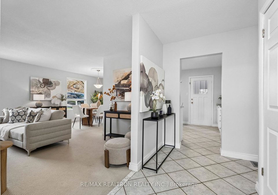 968-jacarandah-drive-newmarket-ontario-n13047462