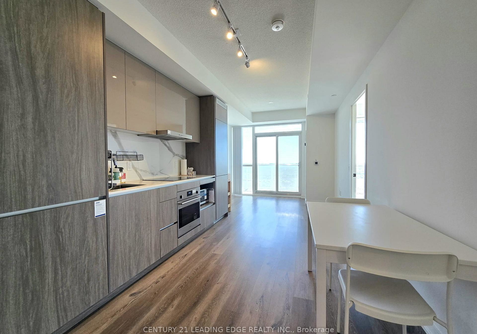 28-interchange-way-vaughan-ontario-n13047782