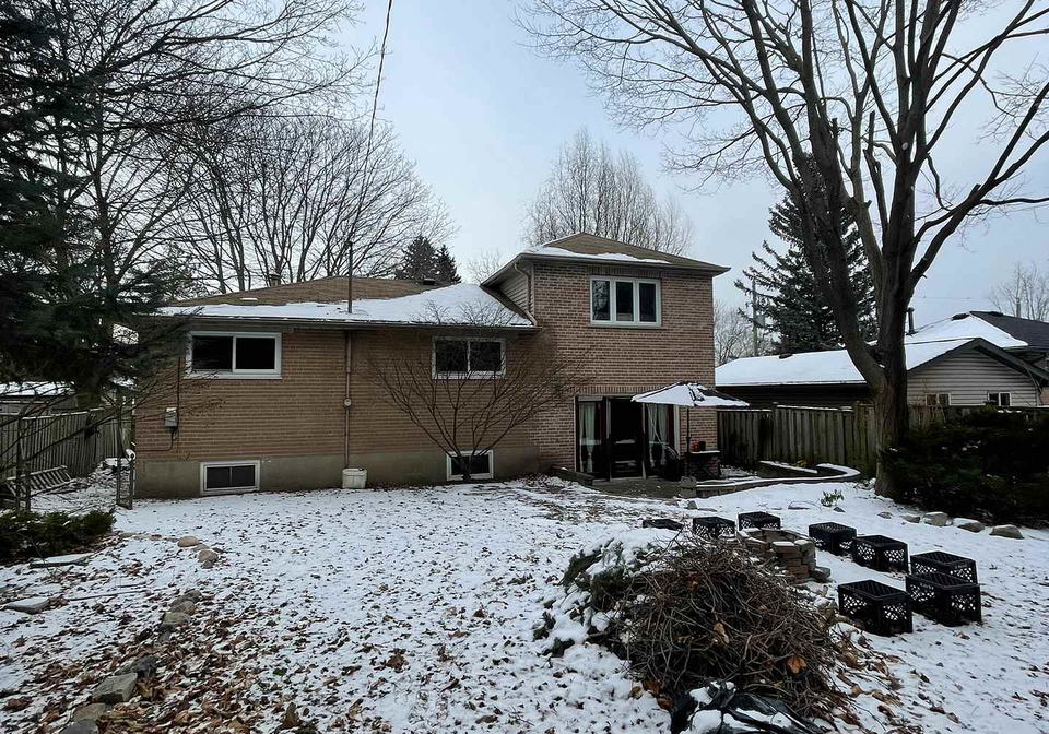 28-foreht-crescent-aurora-ontario-n13048576