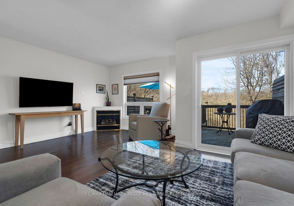 579-bondi-avenue-newmarket-ontario-n13048730