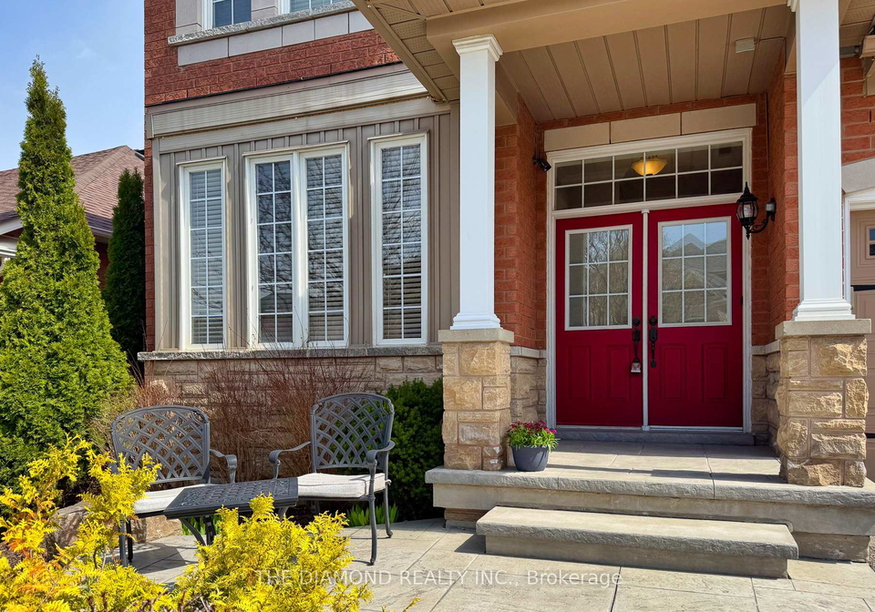 9-amos-court-markham-ontario-n13049092