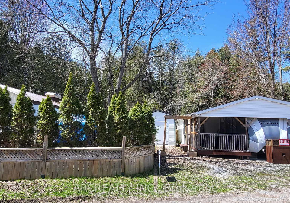 13-horseshoe-circle-georgina-ontario-n13049286