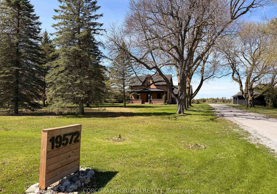 19572-centre-street-east-gwillimbury-ontario-n13049390