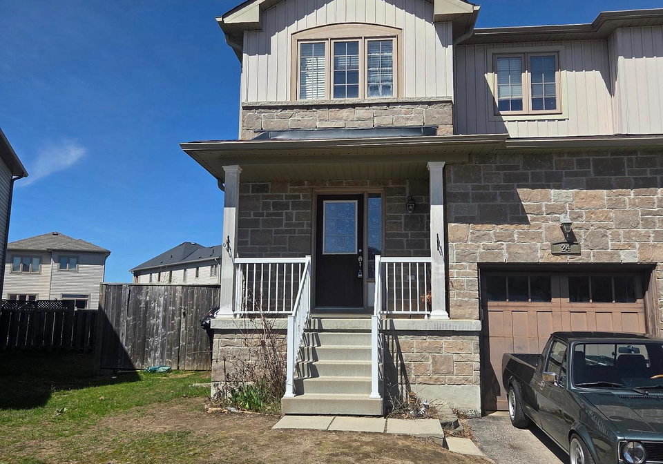 24-admiral-crescent-essa-ontario-n13049456
