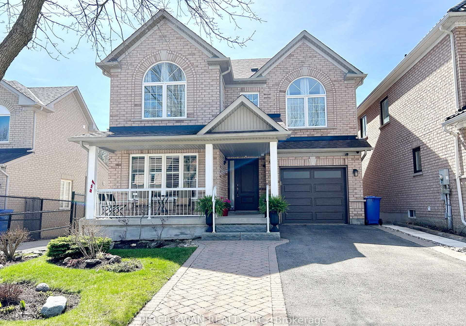 664-society-crescent-newmarket-ontario-n13049756