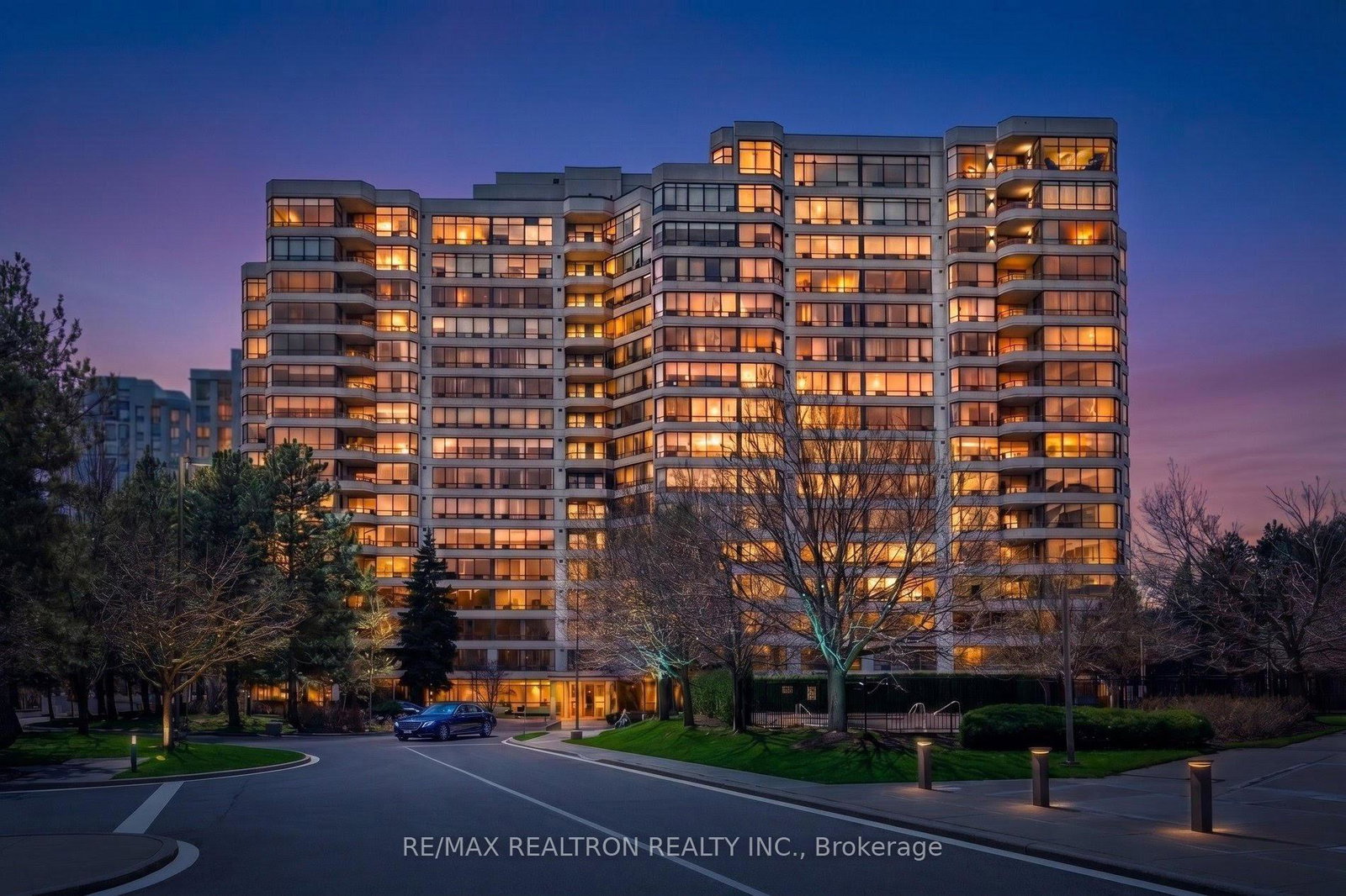 110-promenade-circle-vaughan-ontario-n13050358