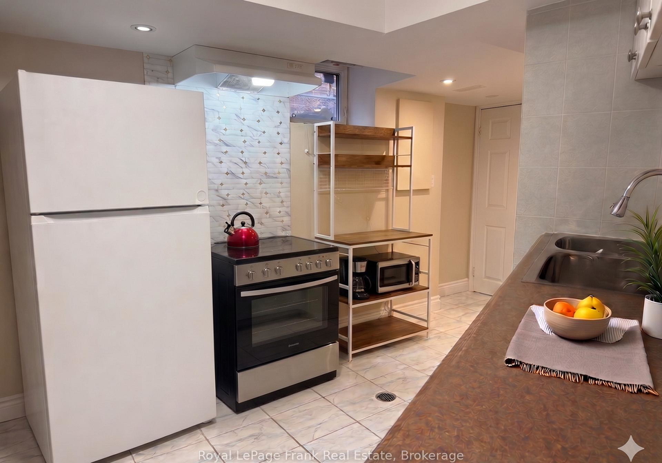 249-lucas-street-richmond-hill-ontario-n13050520