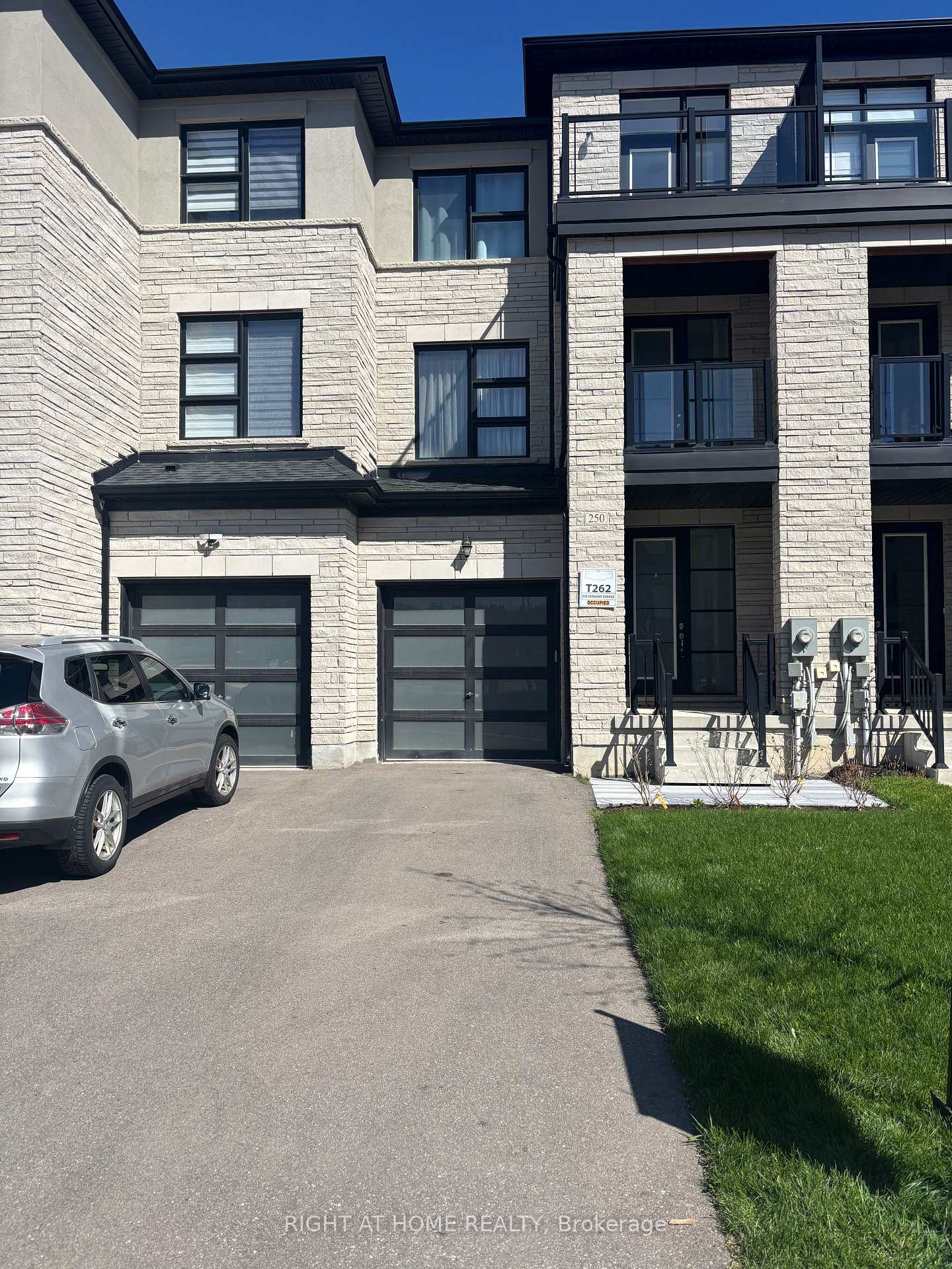 250-vermont-avenue-newmarket-ontario-n13050602