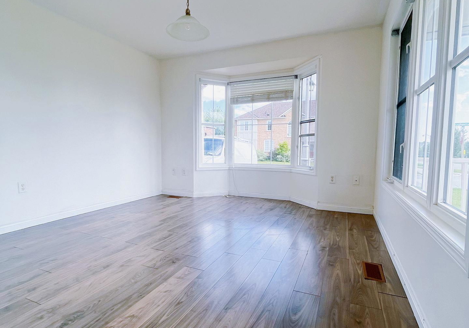 222-dougherty-crescent-whitchurch-stouffville-ontario-n13050958