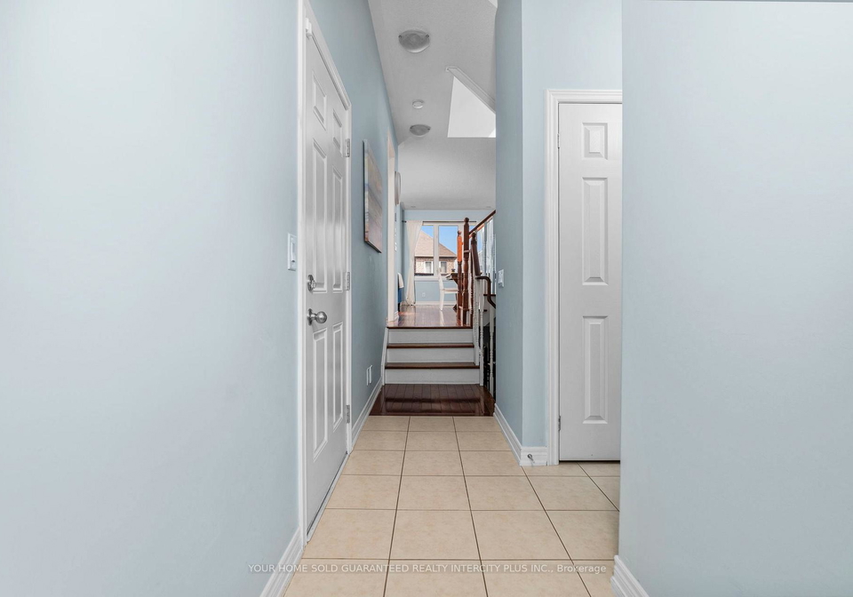 1-thatcher-crescent-east-gwillimbury-ontario-n13051444